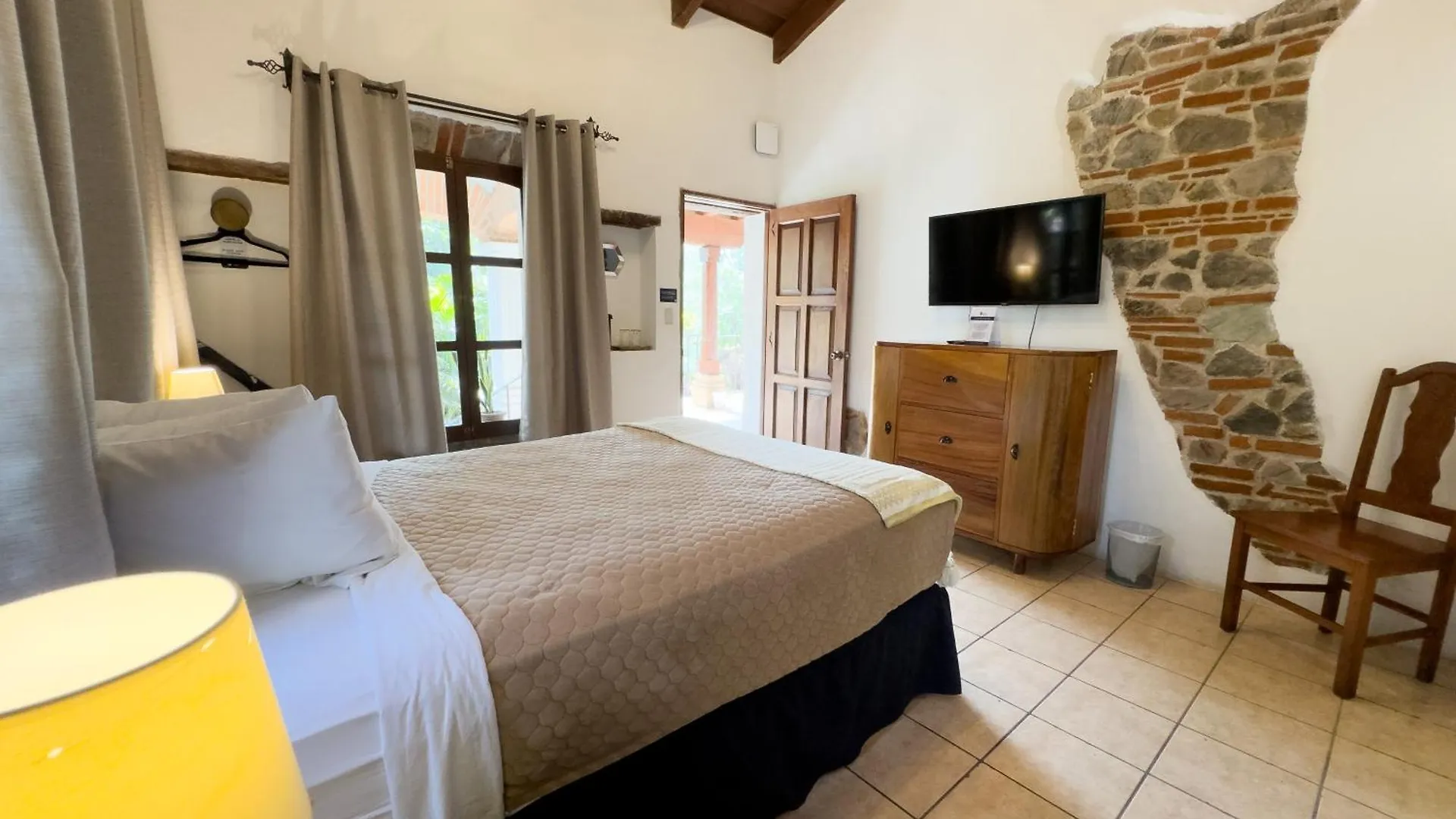 Hotel Cacique Real Antigua Guatemala